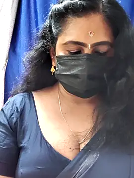 Snapshot of Sweetie_swetha37 chatting on February 1, 2026, 10:03 am Sweetie swetha37 online show from February 1, 2026, 10:03 am