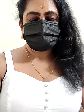 Snapshot of Sweetie_swetha37 chatting on February 4, 2026, 8:47 pm Sweetie swetha37 online show from February 4, 2026, 8:47 pm