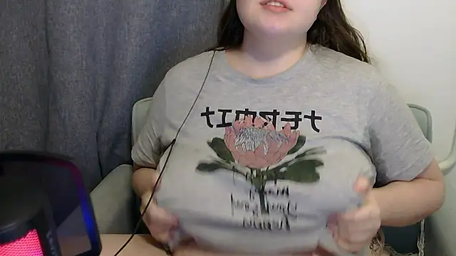 Snapshot of brattyprincessemma chatting on February 14, 2026, 9:00 pm brattyprincessemma online show from February 14, 2026, 9:00 pm