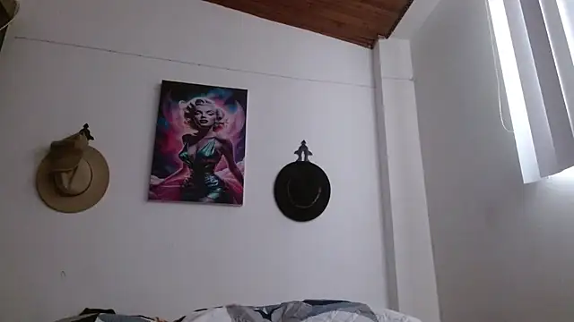 Crystal Star  online show from March 13, 2026, 11:50 am