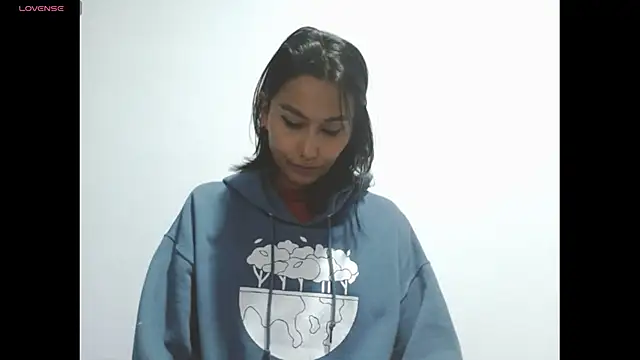 Gia Lee online show from January 7, 2026, 2:36 am