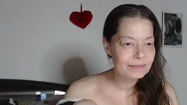 Snapshot of SexySarah177 chatting on April 5, 2026, 8:28 pm SexySarah177 online show from April 5, 2026, 8:28 pm