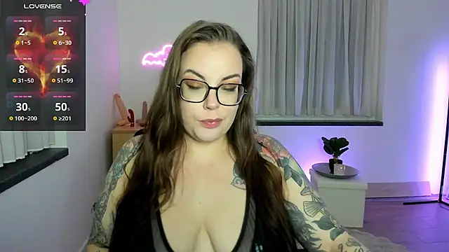 Snapshot of Miss_Lucifer6 chatting on February 16, 2026, 7:43 pm Miss Lucifer6 online show from February 16, 2026, 7:43 pm