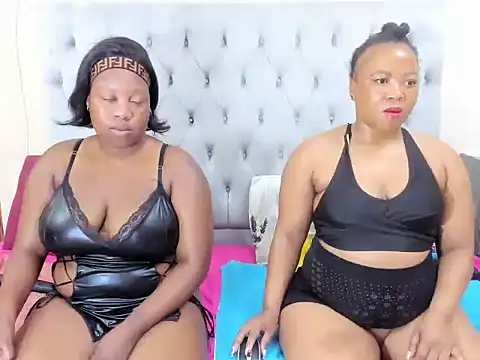 BustyBoobs97 online show from November 10, 2025, 4:17 pm