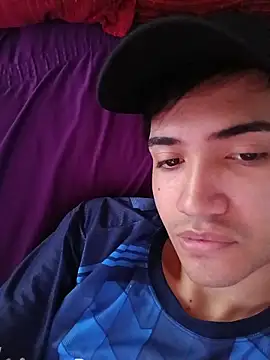 novinho safado   online show from April 8, 2026, 2:17 pm