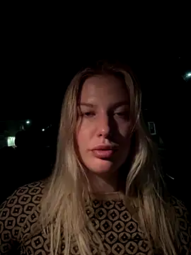 Chloemillerrxx online show from September 18, 2025, 3:41 am