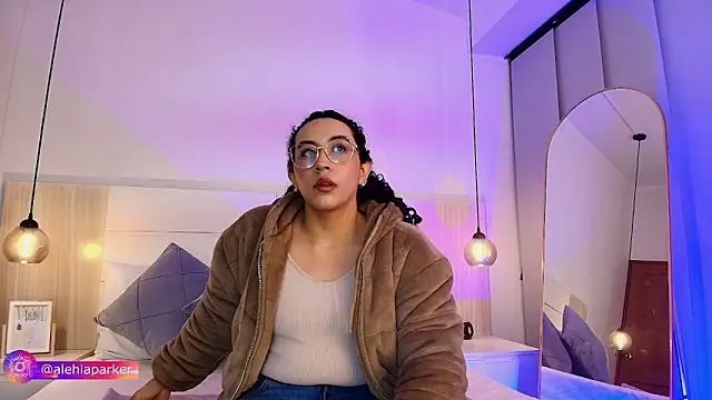 Snapshot of alehia_cute chatting on October 12, 2025, 2:05 pm alehia cute online show from October 12, 2025, 2:05 pm