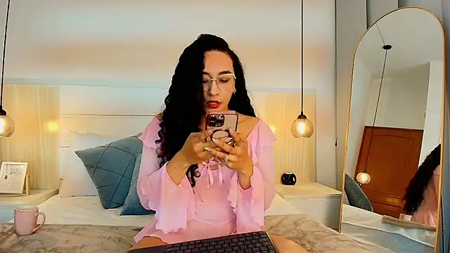 alehia cute online show from December 1, 2025, 11:54 pm