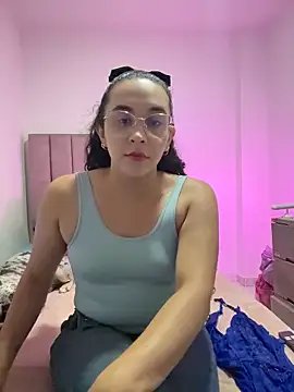 alehia cute online show from July 14, 2026, 11:10 pm