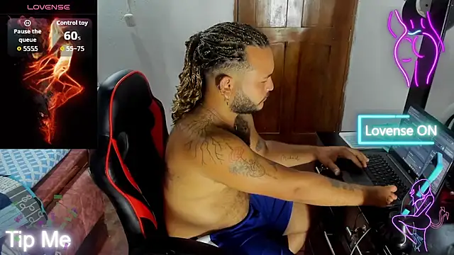 Alex Dancy5 online show from October 25, 2025, 2:13 pm