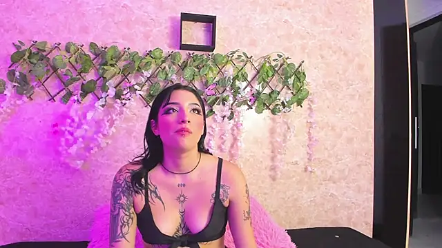 ImEmily444 online show from October 23, 2025, 2:00 am