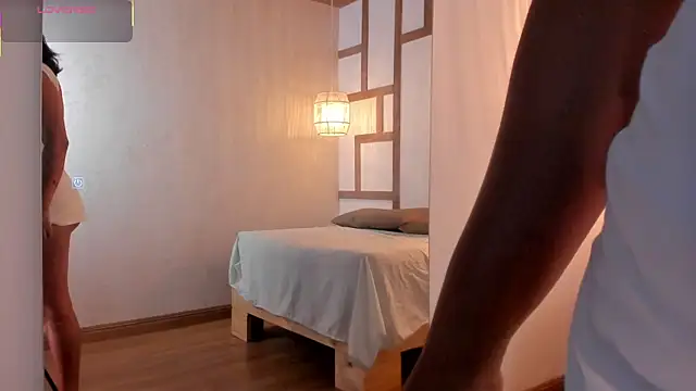 HannahMontgomery online show from September 25, 2025, 4:32 pm