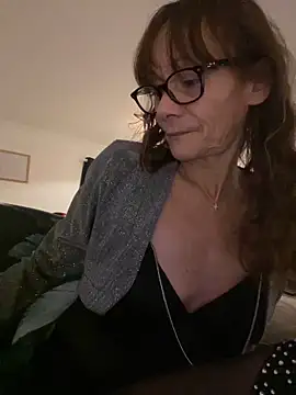 Chris06d22xh online show from November 24, 2025, 8:08 pm