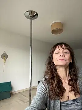 Chris06d22xh online show from February 1, 2026, 3:32 pm