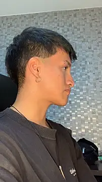 Milan Bach online show from April 12, 2026, 11:43 pm