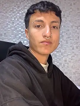 Milan Bach online show from April 14, 2026, 5:02 am