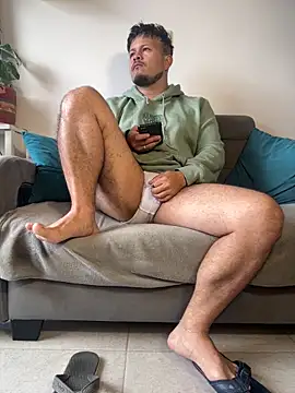 DADDYTTEDY1 online show from April 21, 2026, 9:28 pm