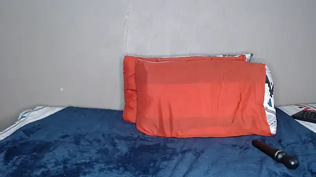 Lunalee online show from March 23, 2026, 7:12 am