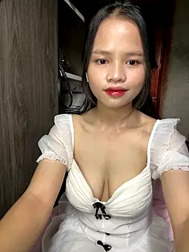 Hana-44 online show from October 22, 2025, 1:28 am