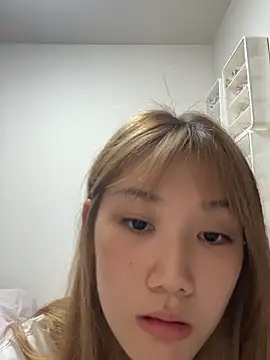 Yua h02 online show from October 6, 2025, 3:04 am