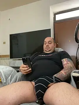 Roma84000 online show from April 14, 2026, 3:18 pm