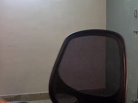 Hot-Honey20 online show from November 12, 2025, 7:53 am