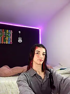 ingrid zese  online show from November 20, 2025, 7:35 pm