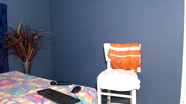 PrettyBoobsxx42 online show from November 26, 2025, 5:47 pm