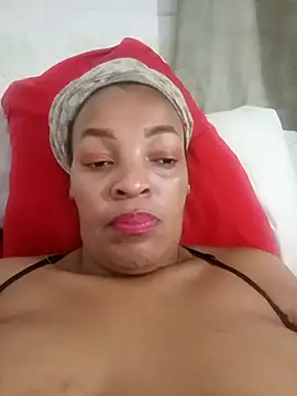 Snapshot of Eroticdollxx3 chatting on October 1, 2025, 5:19 pm Eroticdollxx3 online show from October 1, 2025, 5:19 pm