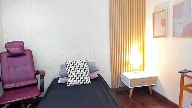 Snapshot of halleylorens chatting on November 7, 2025, 7:47 pm halleylorens online show from November 7, 2025, 7:47 pm