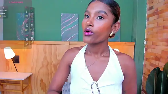 halleylorens online show from February 19, 2026, 7:10 pm