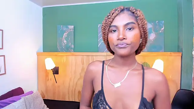 halleylorens online show from April 15, 2026, 4:25 pm