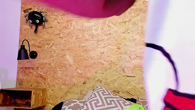 santiblack7 online show from November 6, 2025, 7:15 pm