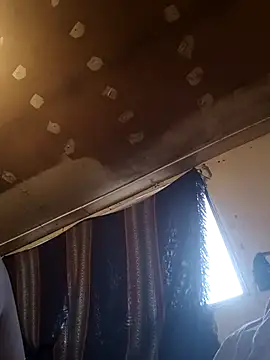 lucho2328 online show from October 1, 2025, 10:38 pm