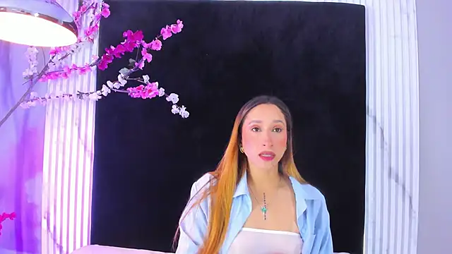 MONIK FOX CR online show from November 29, 2025, 7:39 pm