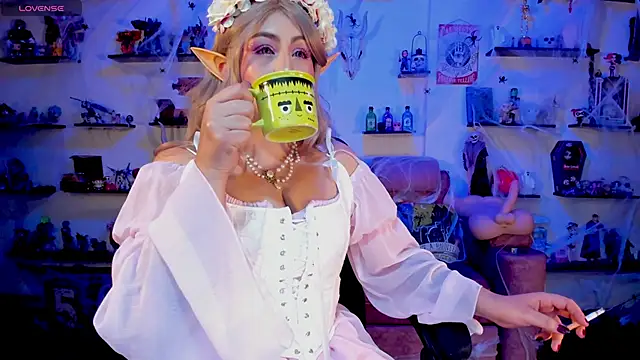 winnylove1 online show from October 30, 2025, 9:59 pm