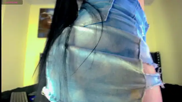 Eemily - online show from October 8, 2025, 5:49 am