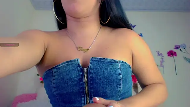 Eemily - online show from October 13, 2025, 6:02 am