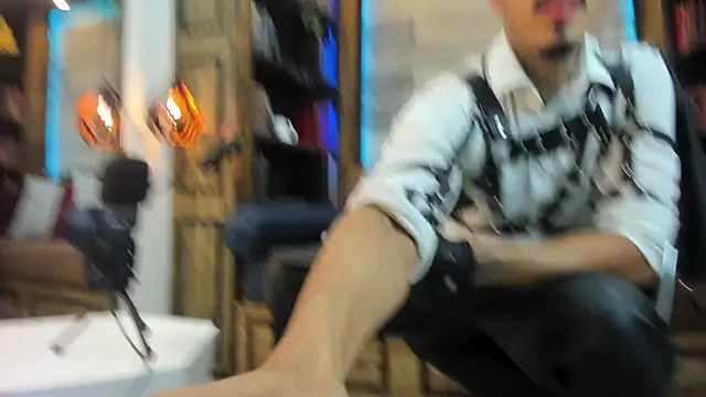 Donovan Desmond online show from November 9, 2025, 2:43 am