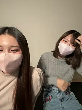 Azusa DoMybest online show from March 26, 2026, 11:32 pm