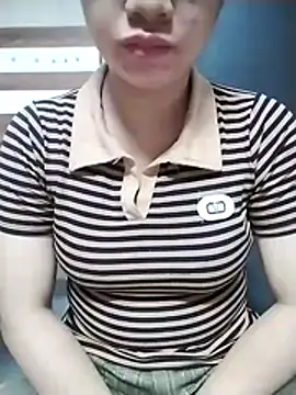 Snapshot of Mie_rose chatting on October 31, 2025, 2:18 pm Mie rose online show from October 31, 2025, 2:18 pm