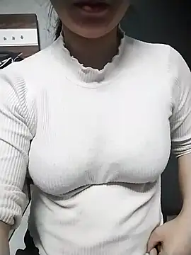 Snapshot of Mie_rose chatting on November 3, 2025, 1:01 pm Mie rose online show from November 3, 2025, 1:01 pm