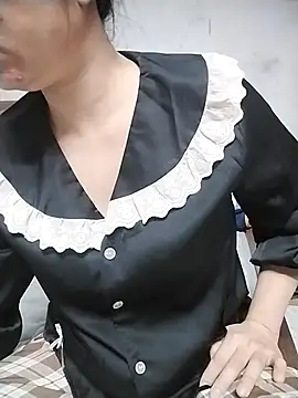 Snapshot of Mie_rose chatting on November 4, 2025, 1:10 pm Mie rose online show from November 4, 2025, 1:10 pm