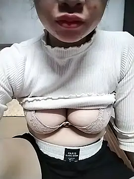 Snapshot of Mie_rose chatting on November 11, 2025, 12:43 am Mie rose online show from November 11, 2025, 12:43 am