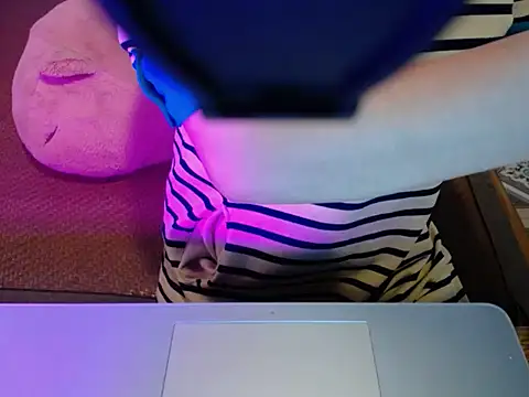 ahoa Tk online show from November 13, 2025, 5:50 am