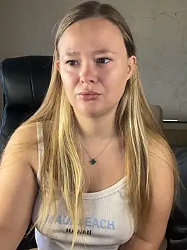 CaramelleSugar  online show from September 30, 2025, 5:45 am