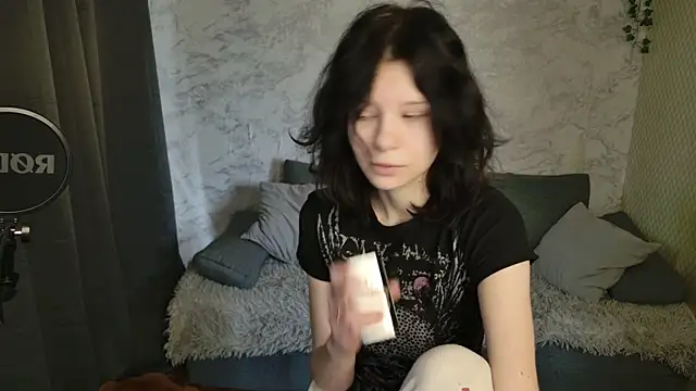 Bonnie And C1yde online show from April 4, 2026, 5:06 am