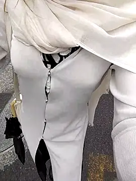 pink-mai online show from April 29, 2026, 12:37 am