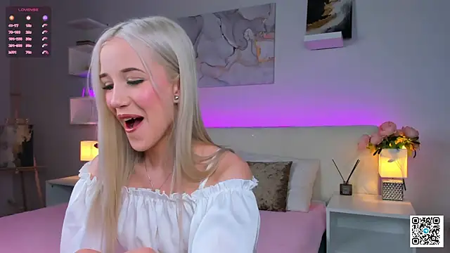 Snapshot of Anellyball chatting on November 13, 2025, 10:14 am Anellyball online show from November 13, 2025, 10:14 am