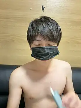 jiji9253 online show from April 18, 2026, 1:26 pm